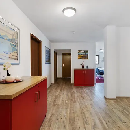 شقة أونتر زي *